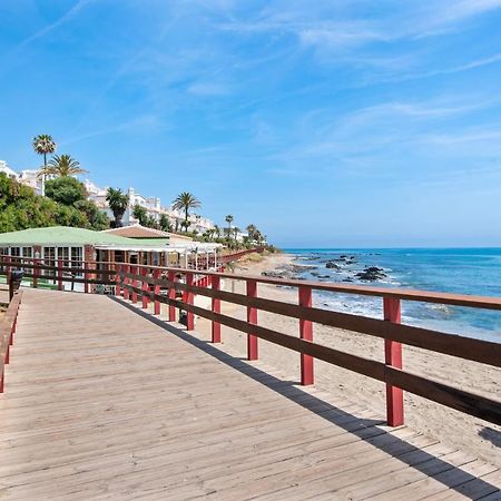 Frontline Beach Apartment Miraflores Sitio de Calahonda エクステリア 写真