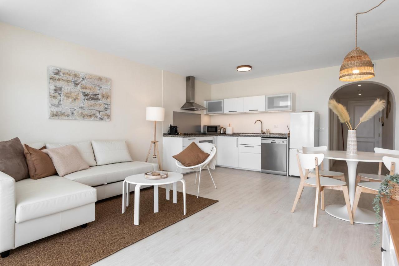 Frontline Beach Apartment Miraflores Sitio de Calahonda エクステリア 写真