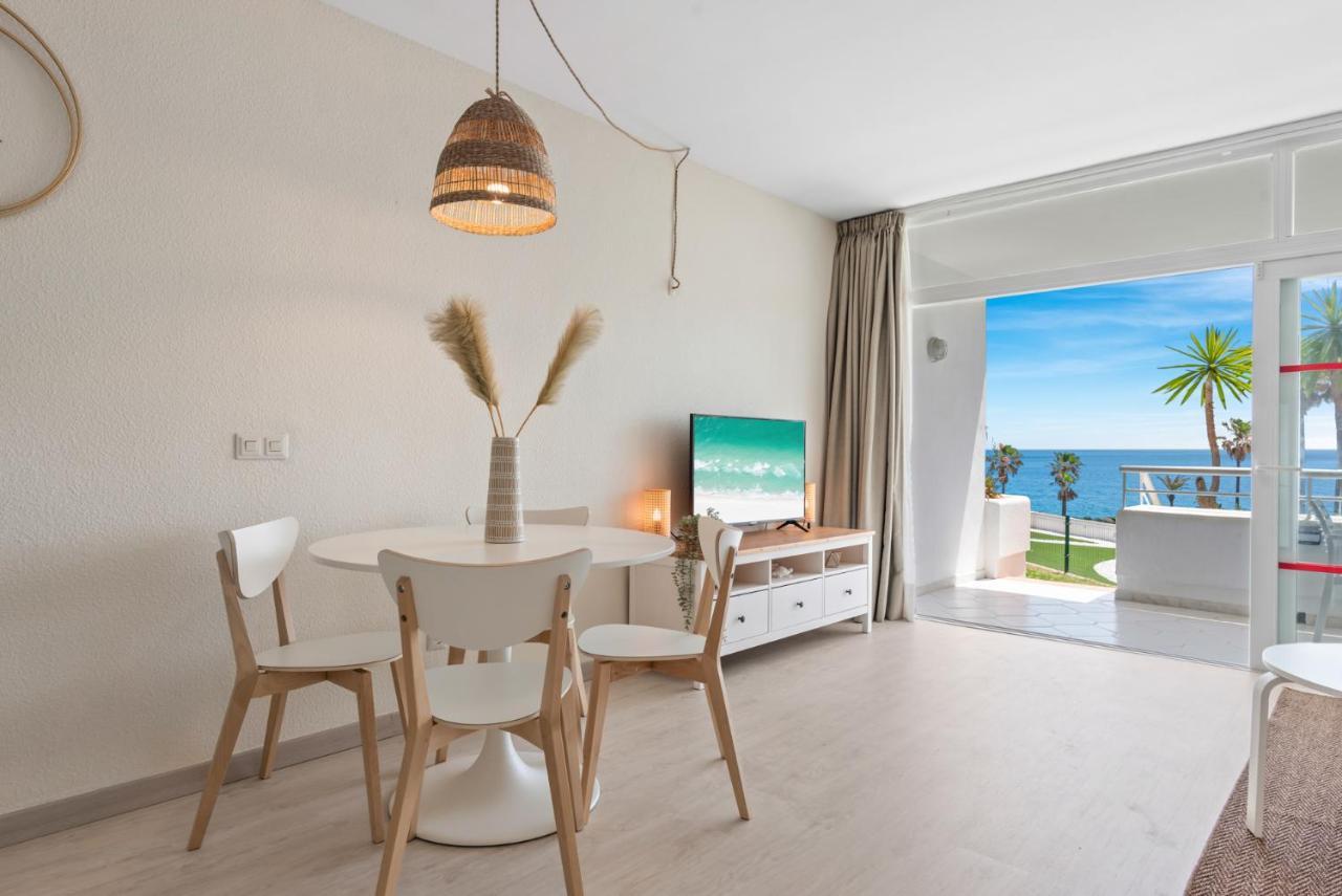 Frontline Beach Apartment Miraflores Sitio de Calahonda エクステリア 写真