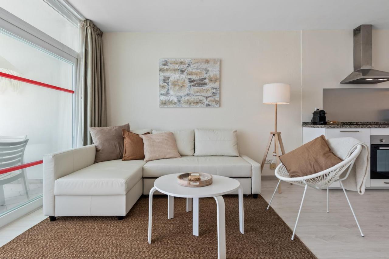 Frontline Beach Apartment Miraflores Sitio de Calahonda エクステリア 写真
