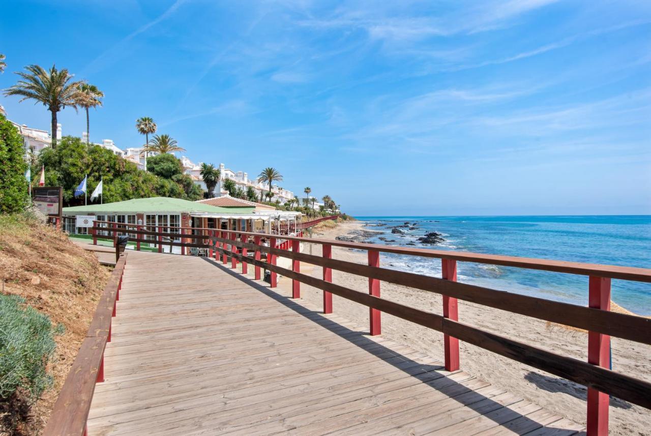 Frontline Beach Apartment Miraflores Sitio de Calahonda エクステリア 写真