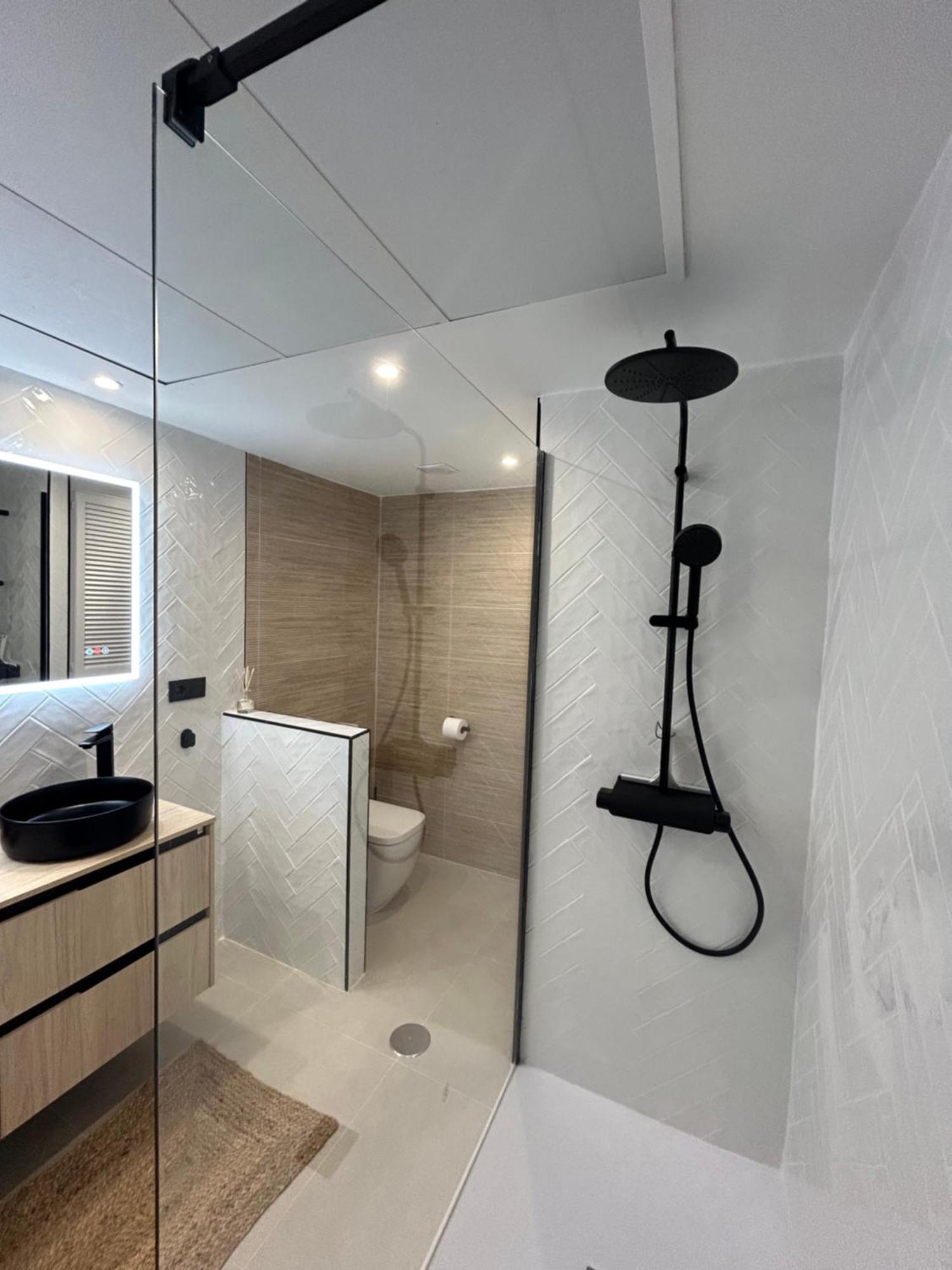 Frontline Beach Apartment Miraflores Sitio de Calahonda エクステリア 写真